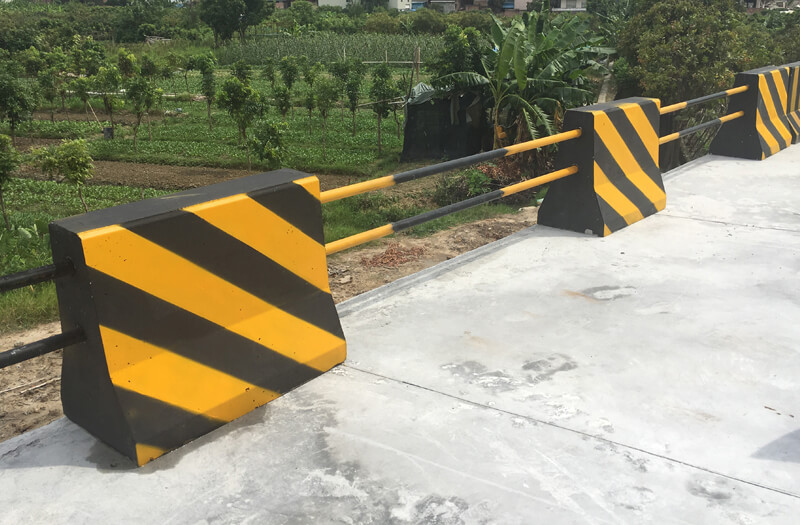 水泥隔離墩案例圖片1